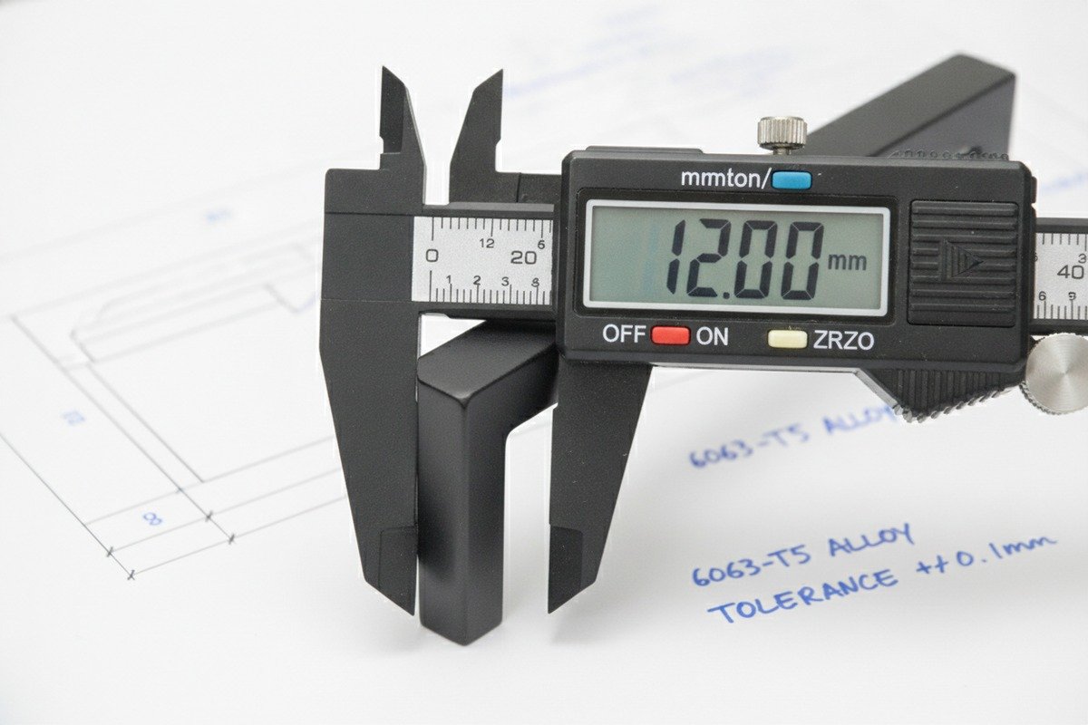 Technical dimensions and material grades for aluminum alloy furniture handle manufacturing specifications (ID#2)